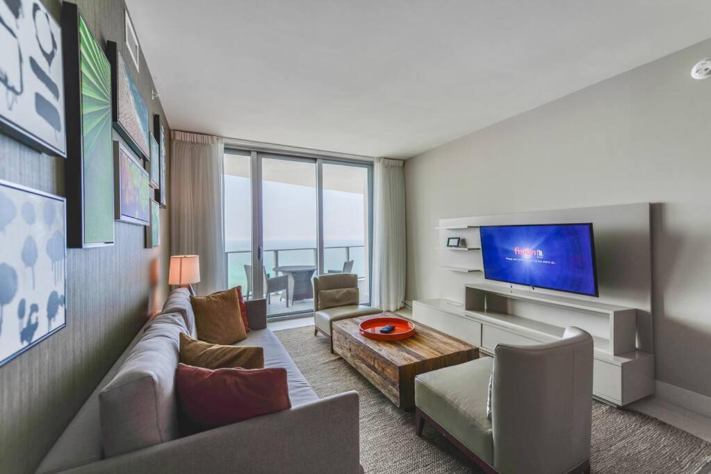 Spectacular Sunset Views Over The Ocean At Hollywood Bagian luar foto