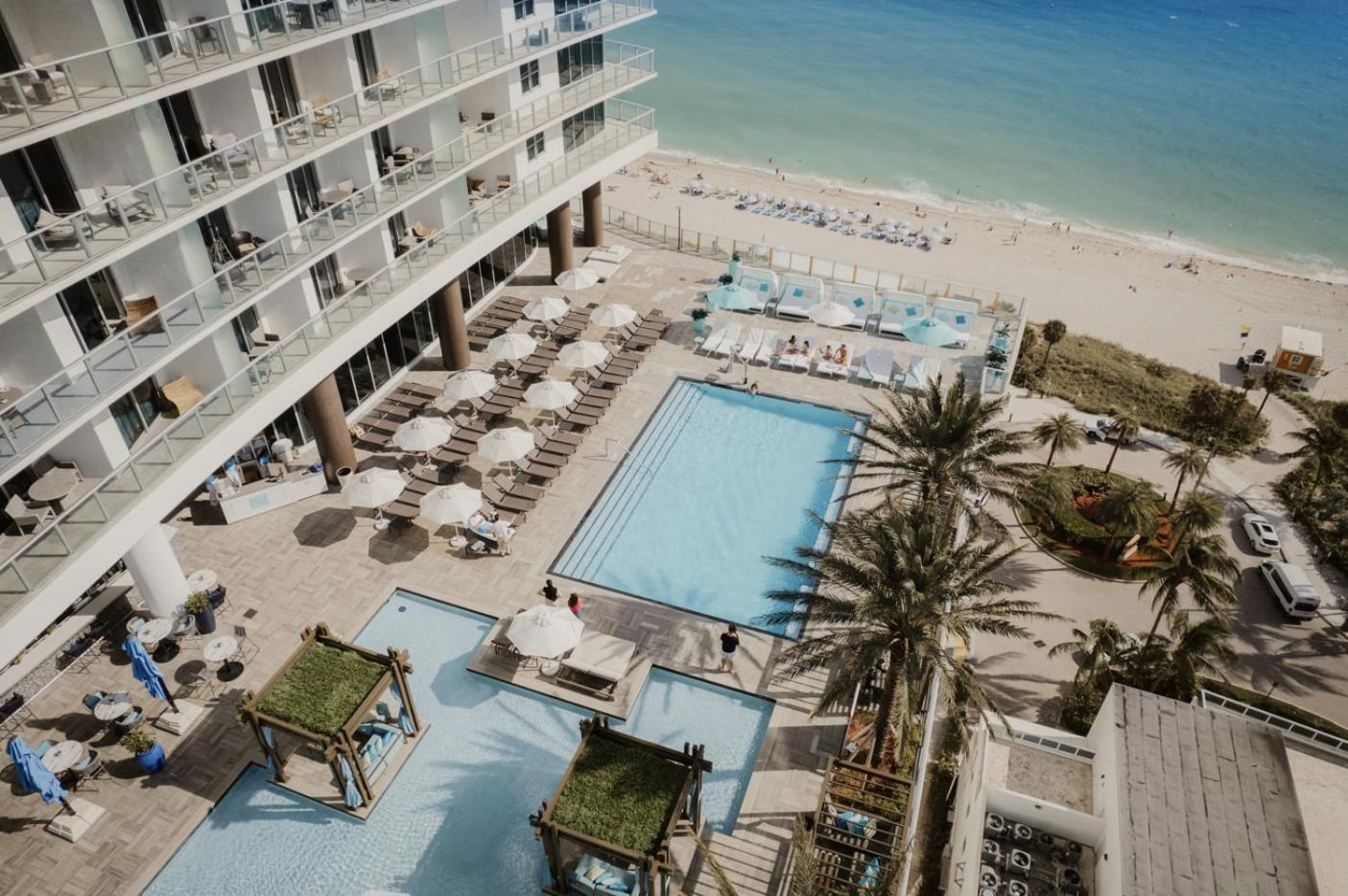 Spectacular Sunset Views Over The Ocean At Hollywood Bagian luar foto