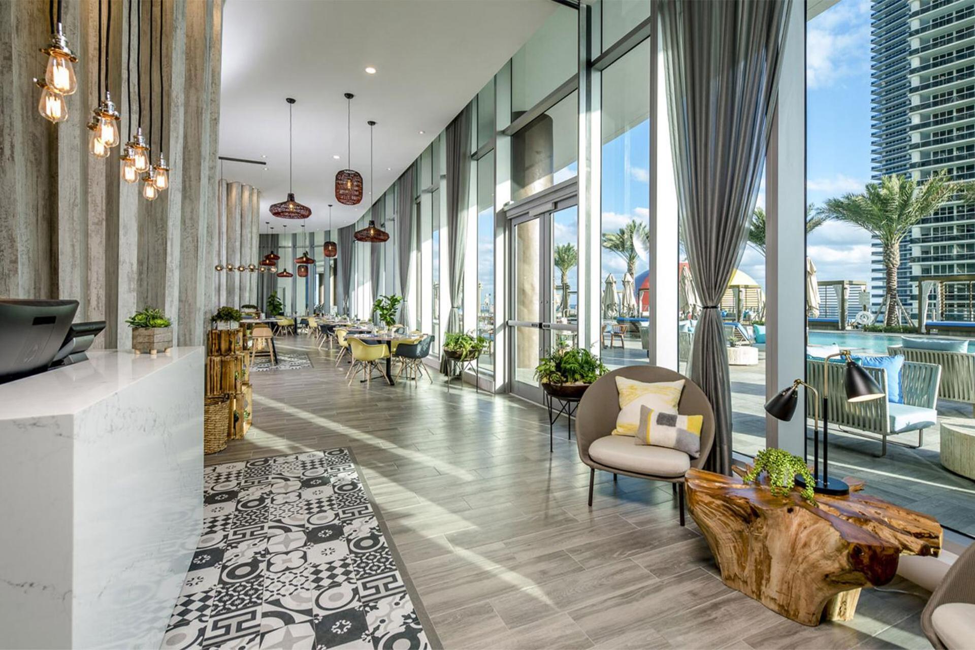 Spectacular Sunset Views Over The Ocean At Hollywood Bagian luar foto